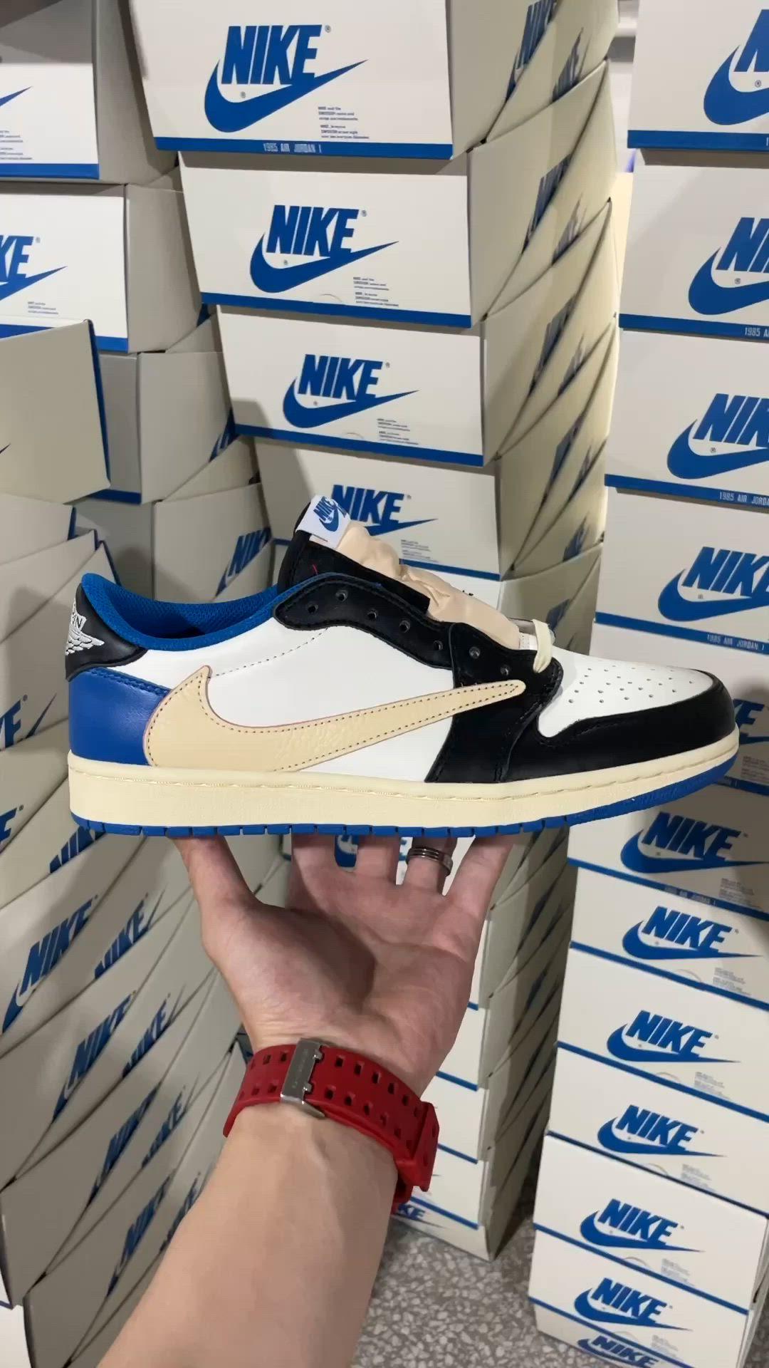 https://www.allzaar.com/storage/main/products/fashion/men-fashion/men-footwear/air-jordan-1-low-travis-scott-x-fragment-release-video.mp4